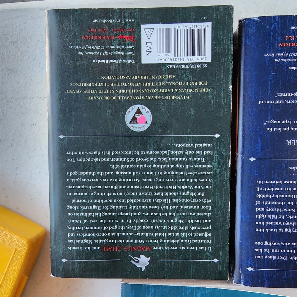 3 Rick Riordan books - Picture 4 of 5